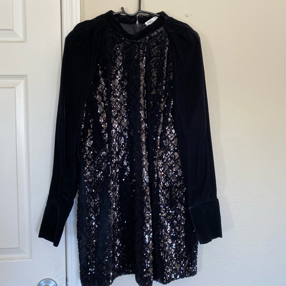 Zara black velvet sequin mini dress - Picture 5 of 6